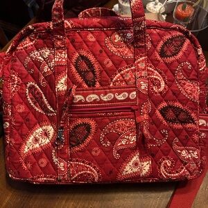 Vera Bradley Small Laptop bag Red Paisley Quilted Like New w long strap